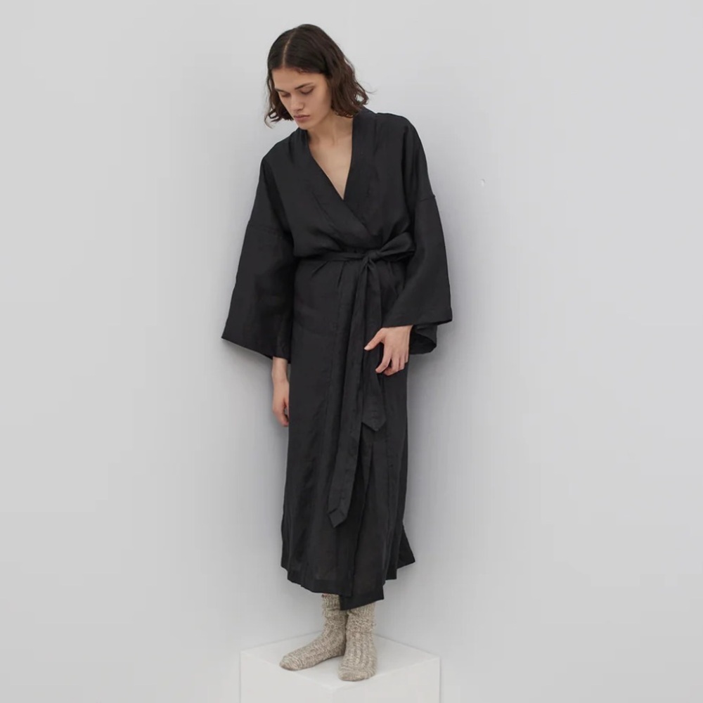 Deiji Studios 02 Robe in Black
